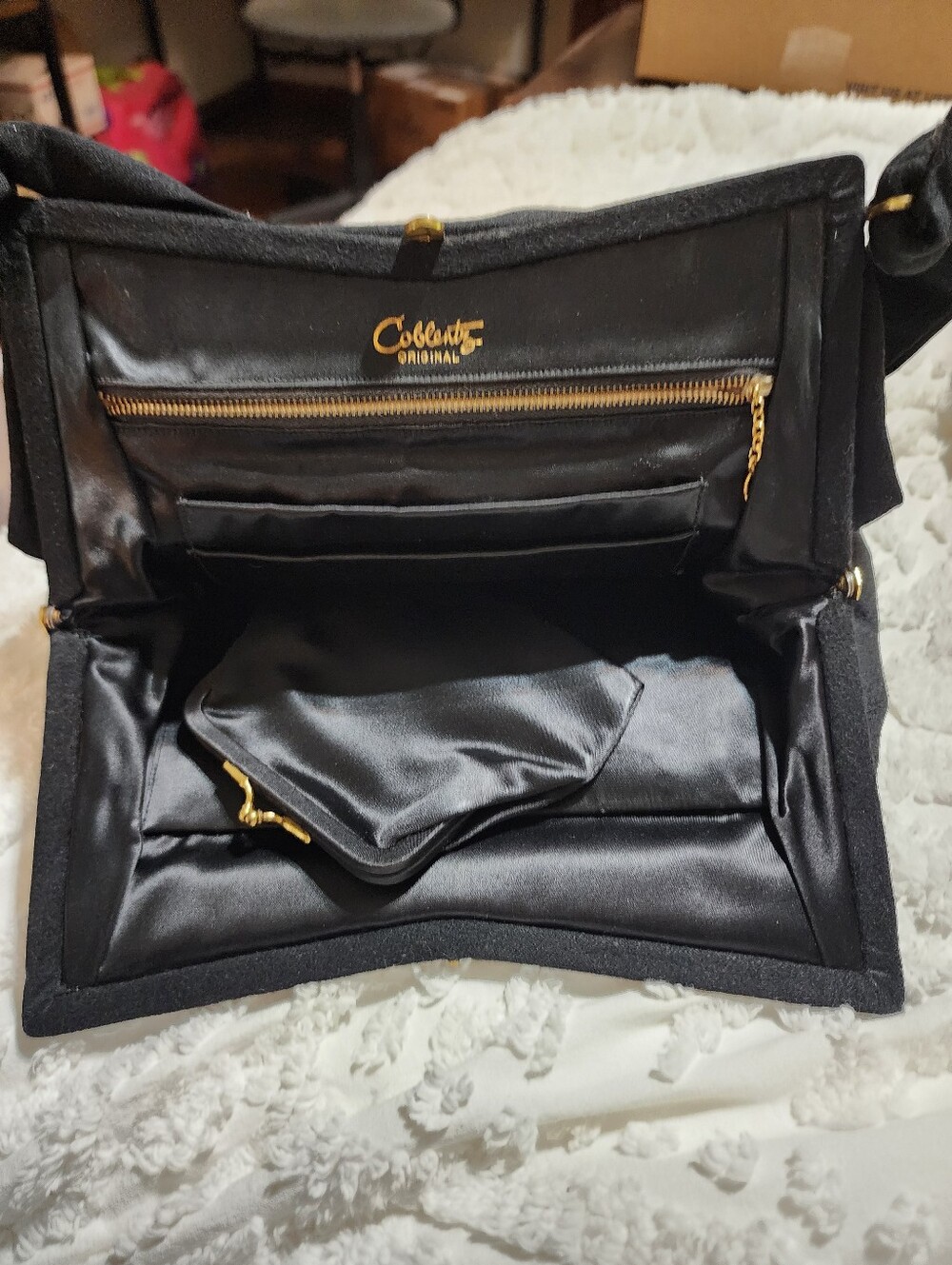 Elegant Vintage 1950's Black Coblentz Purse w/ Satin Lining and Gold Accent - Picture 4 of 12